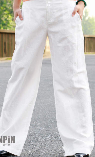 屁股比较大的人穿白色棉麻长裤子怎么搭配才好看？