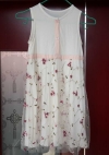 缤纷网店的米白麻纱布料给四岁半女儿做了件背心裙