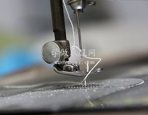 缝纫机上的压脚（押布脚）是什么东西？起什么作用？怎么安装使用？
