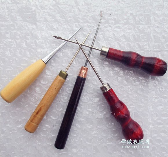做衣服时的常用服装缝纫工具：锥子